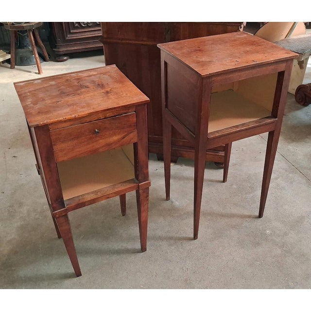 Wood Louis XVI Bedside Tables in Walnut, France, Late 18th Century, Set of 2 For Sale - Image 7 of 8