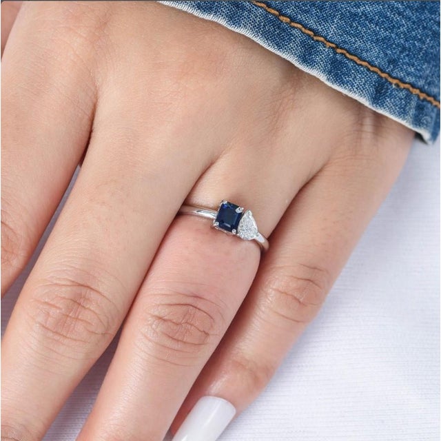 Gemstone Natural 0.69cts blue sapphire & 0.26 cts diamond ring in 14k gold For Sale - Image 7 of 18