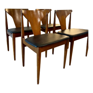 A Beautiful Set of 4 Mid Century Modern Dining Chairs in Teak With Black Faux Leather Seats, Attributed to Elliots of Newbury, Circa 1960s