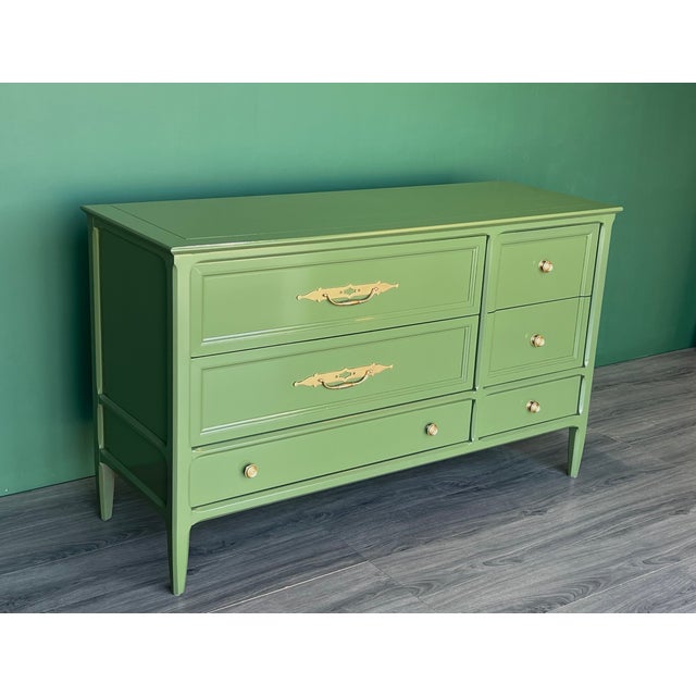 1960s Mid-Century Modern Green Lacquered Dresser of Six Drawers For Sale - Image 11 of 13