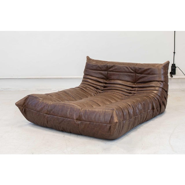 Togo Chaise Lounge in Brown Leather attributed to Michel Ducaroy for Ligne Roset, 1974 For Sale - Image 12 of 18