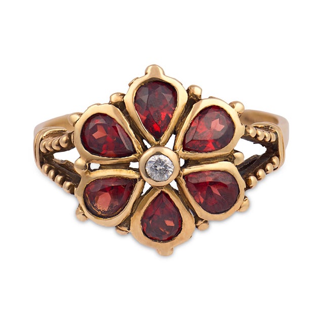 Victorian Late 19th Century Victorian Garnet Diamond 9 Karat Rose Gold Flower Ring, Size 6.75 For Sale - Image 3 of 6