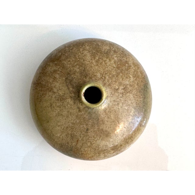 Flat-Shaped Studio Ceramic Art Vase in Stoneware with Zinc Crystal Glaze, 1960s For Sale - Image 14 of 18