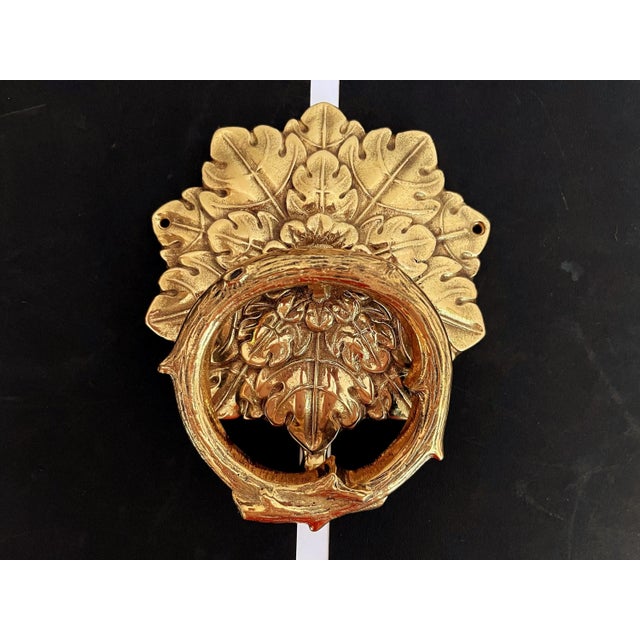 Fritz Manufacturing Co Mid Century Brass Faux Bois Wreath Door Knocker For Sale - Image 4 of 18