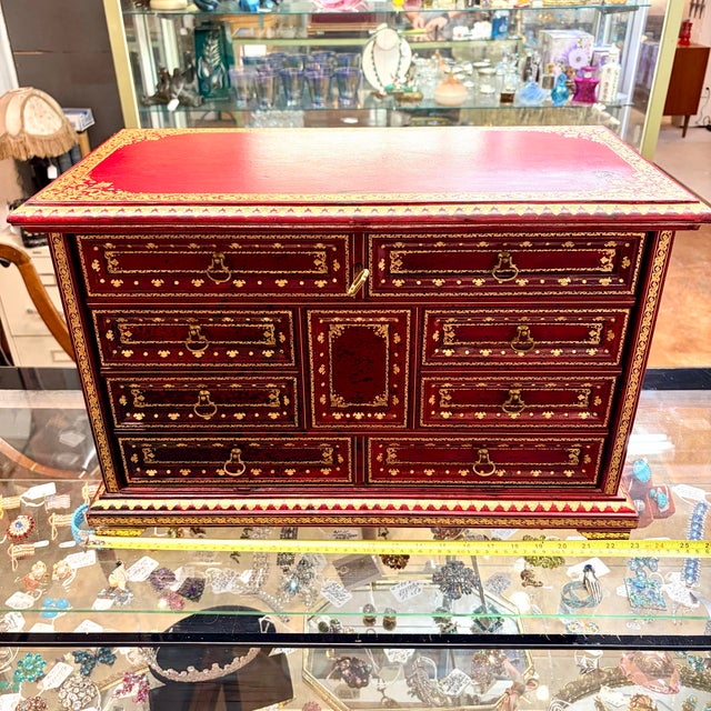 Mid 20th Century Bullock’s Wilshire Italian Florentine Tantalus Cocktail Chest With Crystal Decanters & Glasses - Set of 10 For Sale - Image 11 of 12