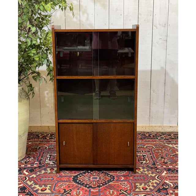 Small 1960s English oak bookcase with sliding doors - W=64cm H=117m D=38cm