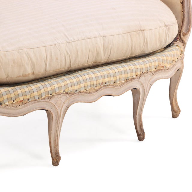 French Louis XV Style Painted Six-Leg Settee, Late 19th C For Sale In Philadelphia - Image 6 of 8