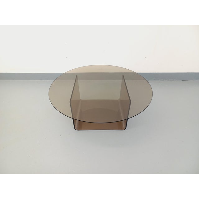 Vintage Round Coffee Table in Glass and Acrylic Glass, 1970s For Sale - Image 13 of 15