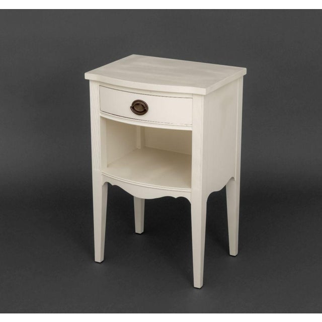 Late 20th Century White Fine Furniture Painted Nightstands, Pair For Sale - Image 5 of 9