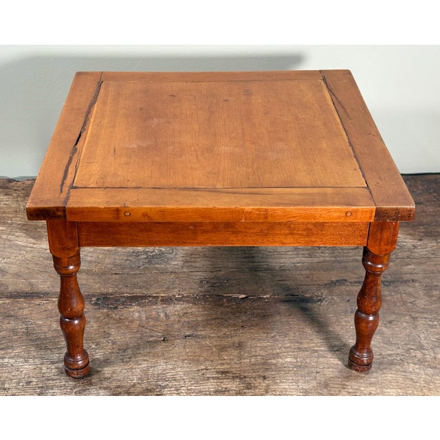 American 19th Century American Walnut Turned Leg Side Table For Sale - Image 3 of 9