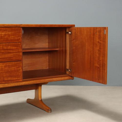 English Manufacture Sideboard in Teak Veneer, 1960s For Sale - Image 6 of 11