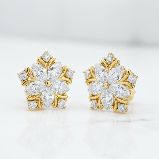 Modern Snowflake Earrings Studs in 14k Gold, A Pair For Sale - Image 3 of 7