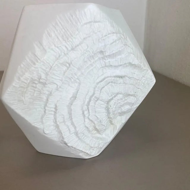 White Op Art German Biscuit Porcelain Vases from Ak Kaiser, 1970s, Set of 2 For Sale - Image 8 of 15