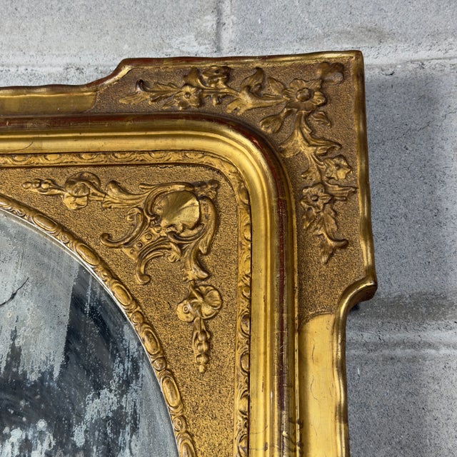 Mid-Century Oval Mirror with Gilded Wooden Frame and Floral Reliefs For Sale - Image 4 of 9
