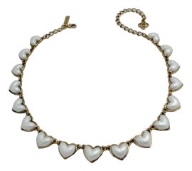 Example of Oscar de la Renta Necklaces