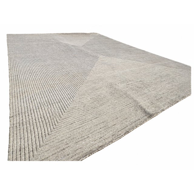 Rh Ellipse Wool Rug – 10' × 14' Cream | Hand-Knotted | Sculptural High-Low Texture For Sale In Columbus - Image 6 of 18