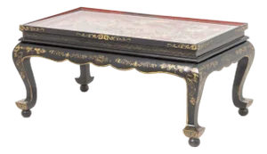 Chinoiserie Gilt and Black Lacquered Low Table