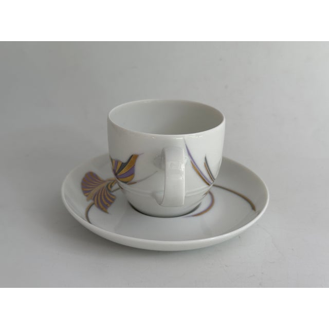Rosenthal Form Asimmetria Goldraster Espresso Cup and Saucer by Bjørn Wiinblad for Rosenthal Studio Linie Germany, 1988, Set of 6 For Sale - Image 4 of 7