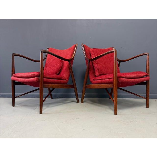 Finn Juhl Pair of Finn Juhl Nv #45 Chairs in Walnut by Baker Circa 1955 Mid Century For Sale - Image 4 of 13