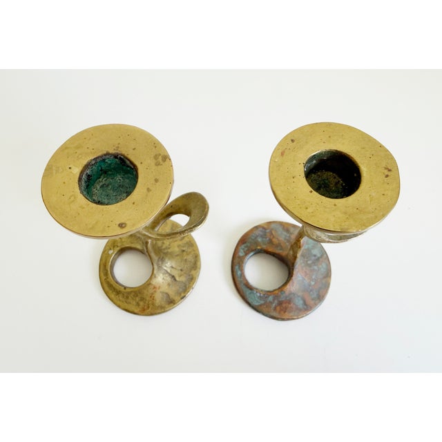 1960s Brutalist Cast Brass Candlesticks by Kurt Jesch for Fratelli Tonini, Italy - A Pair For Sale - Image 4 of 11