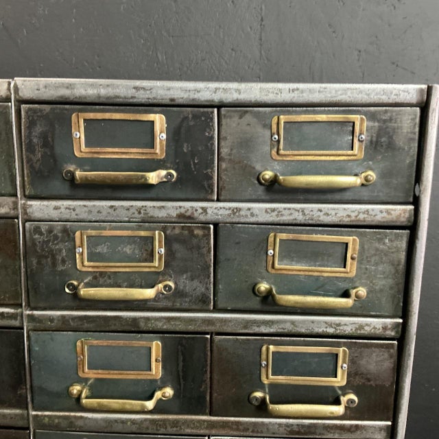 Vintage Industrial Steel Bank of Drawers, 1925, in Good conditions. Designed 1920 to 1949