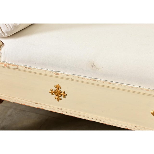 Gold Swedish Empire Circa 1820 Painted Parcel Gilt Settee For Sale - Image 8 of 12