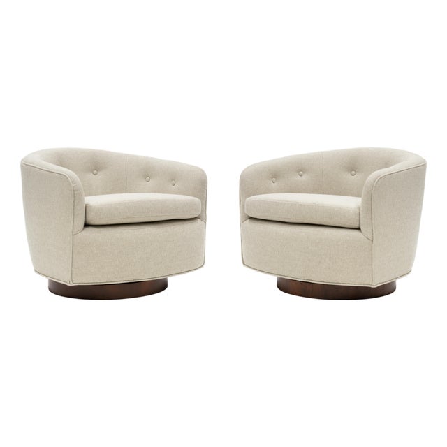 Pair of Vintage Mid Century Swivel Chairs by Milo Baughman For Sale