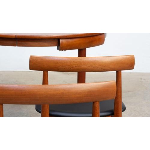 Roundette Dining Table and Chairs by Hans Olsen for Frem Røjle, 1960, Set of 5 For Sale - Image 3 of 11