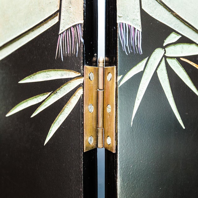 1960s Hollywood Regency Chinoiserie Black Lacquer & Gilt Four-Panel Room Divider For Sale - Image 12 of 15