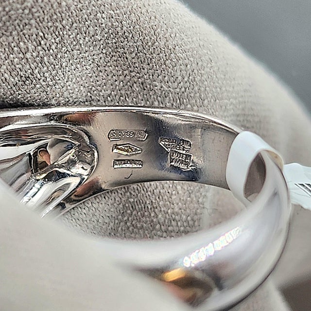 Bvlgari 18k White Gold Optical Illusion, Onyx, Diamond Spinning Ring, Size 5.5 For Sale - Image 10 of 11