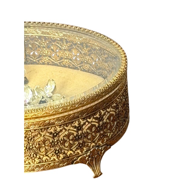 French Vintage Hollywood Regency Style Brass Filigree Jewelry Box With Beveled Glass Top For Sale - Image 3 of 9