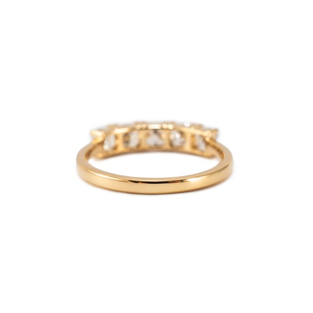 Metal 18k Yellow Gold 1.26ct Cushion Lab Grown Diamond Shared Prong Wedding Band Ring, Size 7.5 For Sale - Image 7 of 8
