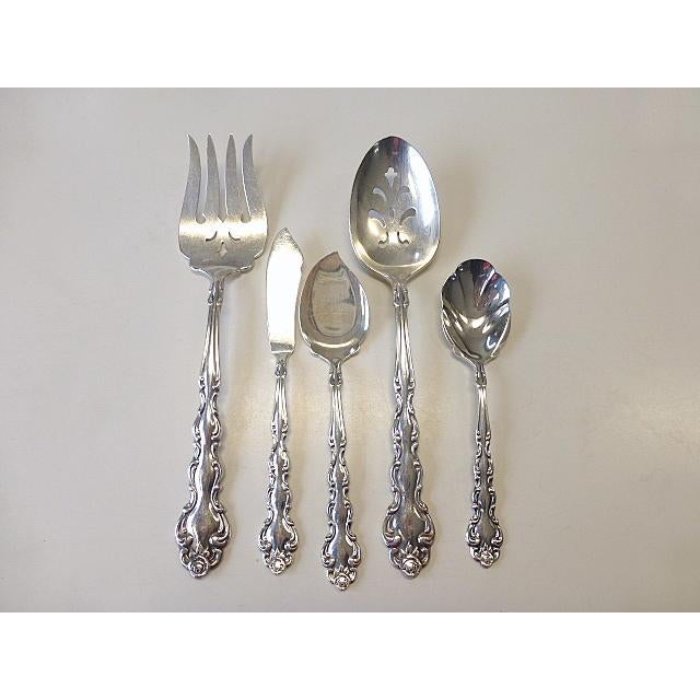 Mid-Century Modern 1971 Mid Century Modern Modernist Oneida Community Beethoven Rose Silverplate Flatware - Set of 65 For Sale - Image 3 of 5