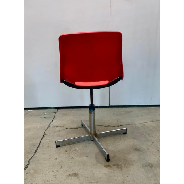 Mid-Century Modern A Pair of Swedish Overman Office Swivel Chair in Red by Svante Schöblom, 1970s For Sale - Image 3 of 10