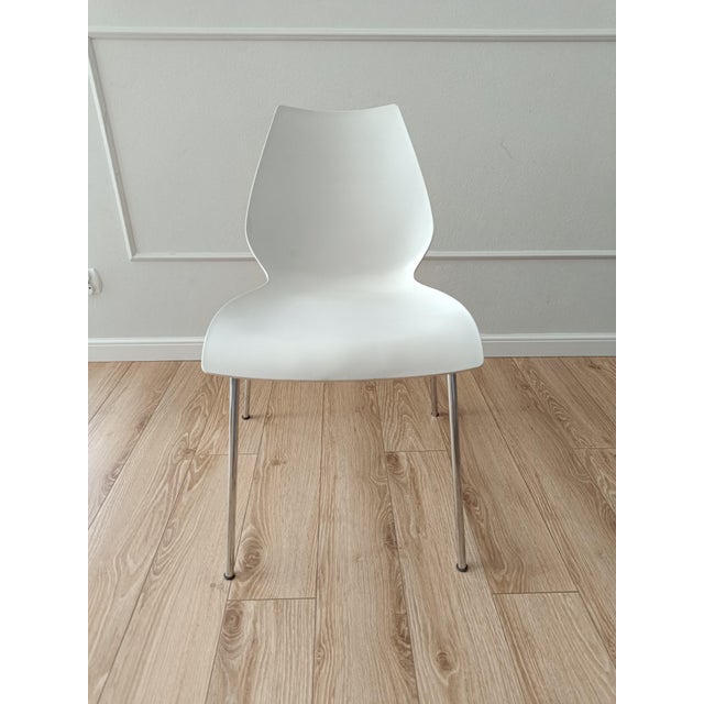 Maui Chair by Vico Magistretti for Kartell, in Good conditions. Designed 1990 to 1999 This piece has an attribution mark,...