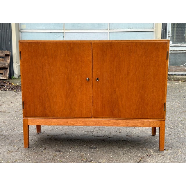 Børge Mogensen Mid-Century Danish Model 232 Teak & Oak Sideboard by Børge Mogensen for C.M. Madsen, 1960s For Sale - Image 4 of 6