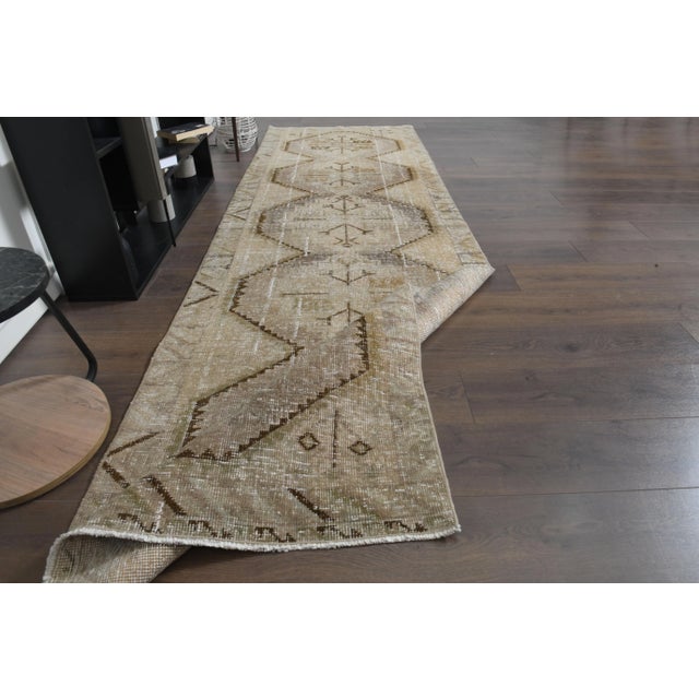 1970s Turkish Oushak Handmade Wool Cotton Brown Runner Rug For Sale - Image 10 of 11