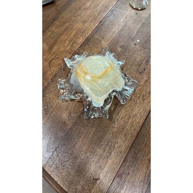1900 - 1909 Vintage Murano Style Ruffled Art Glass Bowl - Amber Swirl For Sale - Image 5 of 5