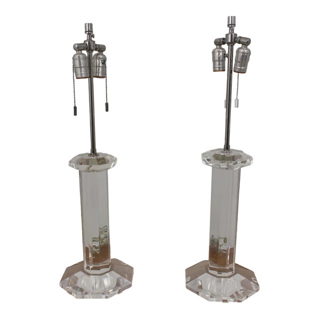 Pair Modern Design Lucite Table Lamps W. Chrome For Sale