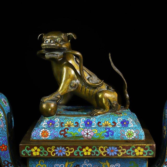 Blue Chinese Cloisonné Incense Burner | Gilt Bronze Celestial Dog Finial & Floral Motif For Sale - Image 8 of 10