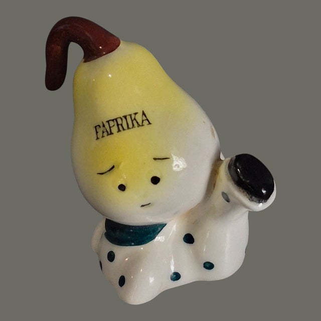 Mid 20th Century Vintage Anthropomorphic Pear Shaped Paprika Spice Jar Shaker Made in Japan For Sale - Image 5 of 6