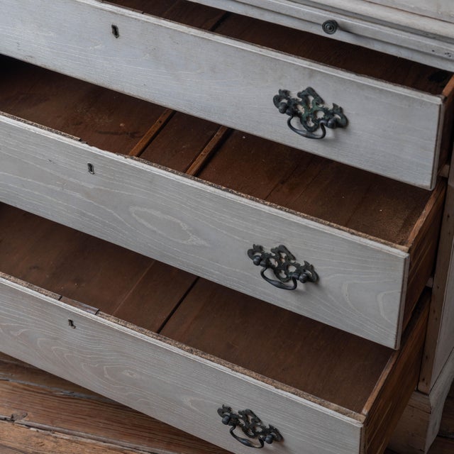 Georgian Oak Chest With Brushing Slide, c.1740 For Sale - Image 14 of 18