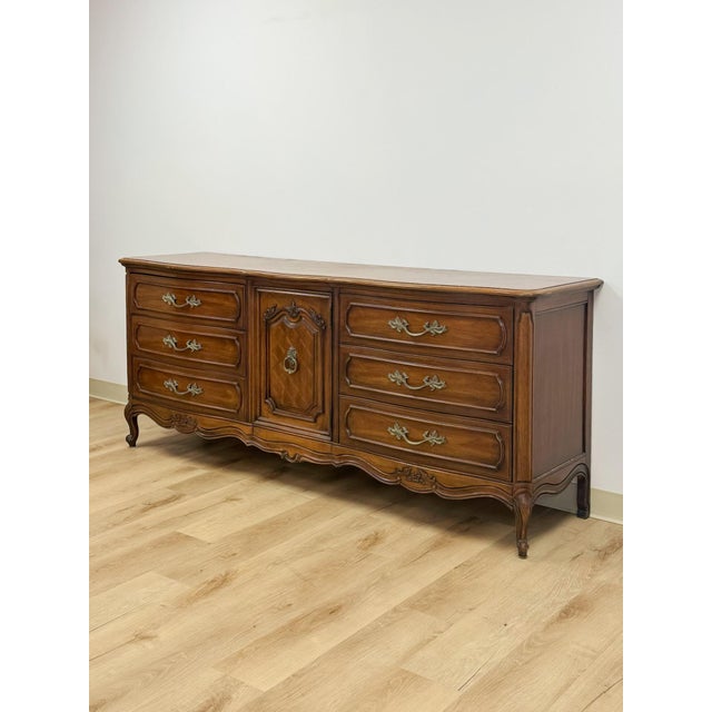 Late 20th Century Ornate Thomasville French Provincial 9 Drawer Dresser With Metal Pulls Vintage For Sale - Image 5 of 12