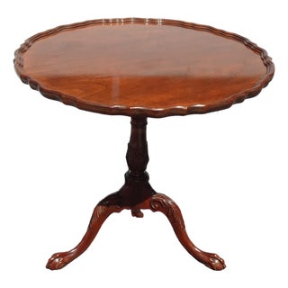 Vintage Baker Furn. Chippendale Style Tilt Top Pie Crust Side Table For Sale