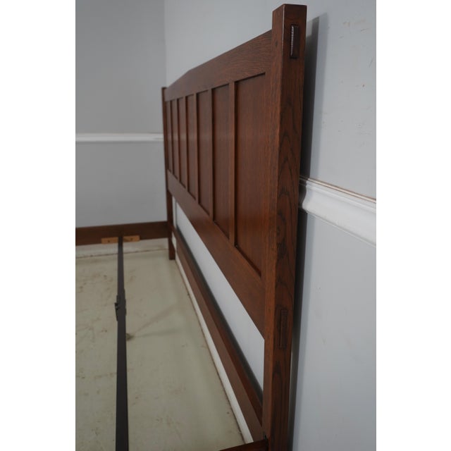 Stickley Stickley King Size Mission Oak Arts & Crafts Panel Bed For Sale - Image 4 of 15