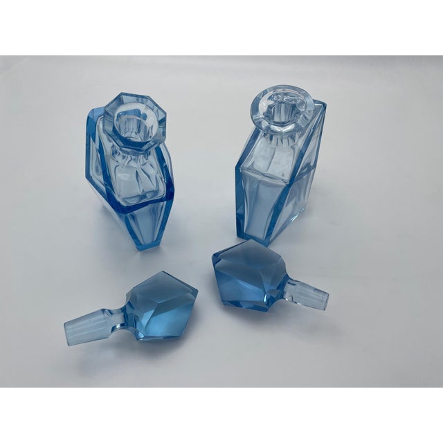 Sky Blue Late 20th Century Pair of Sculptural Light Blue Art Glass Decanters With Faceted Stoppers, Mid-Century Modern For Sale - Image 8 of 15