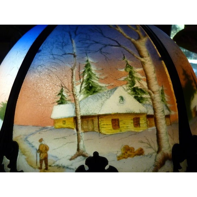 1910s Miller Phoenix Art Deco Winter Landscape Reverse Painted Lamp Penny Marshall Estate– Ice Chip Glass – Illuminated Base – For Sale In Los Angeles - Image 6 of 18