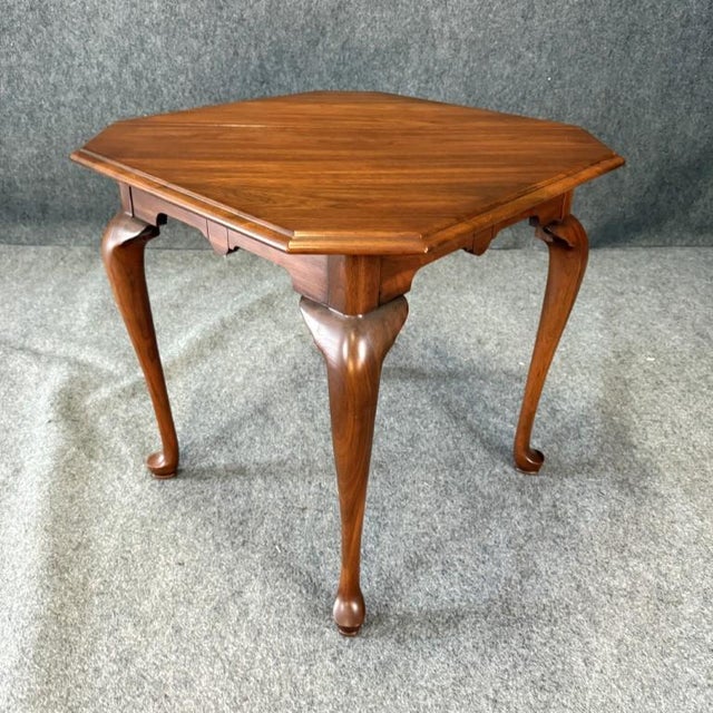 Wood Late 20th Century Henkel Harris Solid Cherry Drop-Side Handkerchief Table Model No. 5610 For Sale - Image 7 of 14