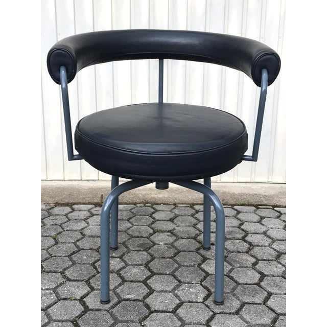 Swivel LC7 Armchairs by Le Corbusier, Charlotte Perriand & Pierre Jeanneret for Cassina, 1970s, Set of 6 For Sale - Image 8 of 18