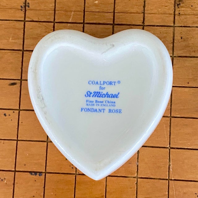 1970s Coalport Porcelain Trinket Heart Box With Rose - Made in England For Sale - Image 5 of 6